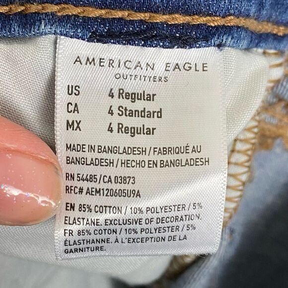 American Eagle | Medium Wash Distressed Highest Rise Jegging Size 4 - Picture 9 of 9